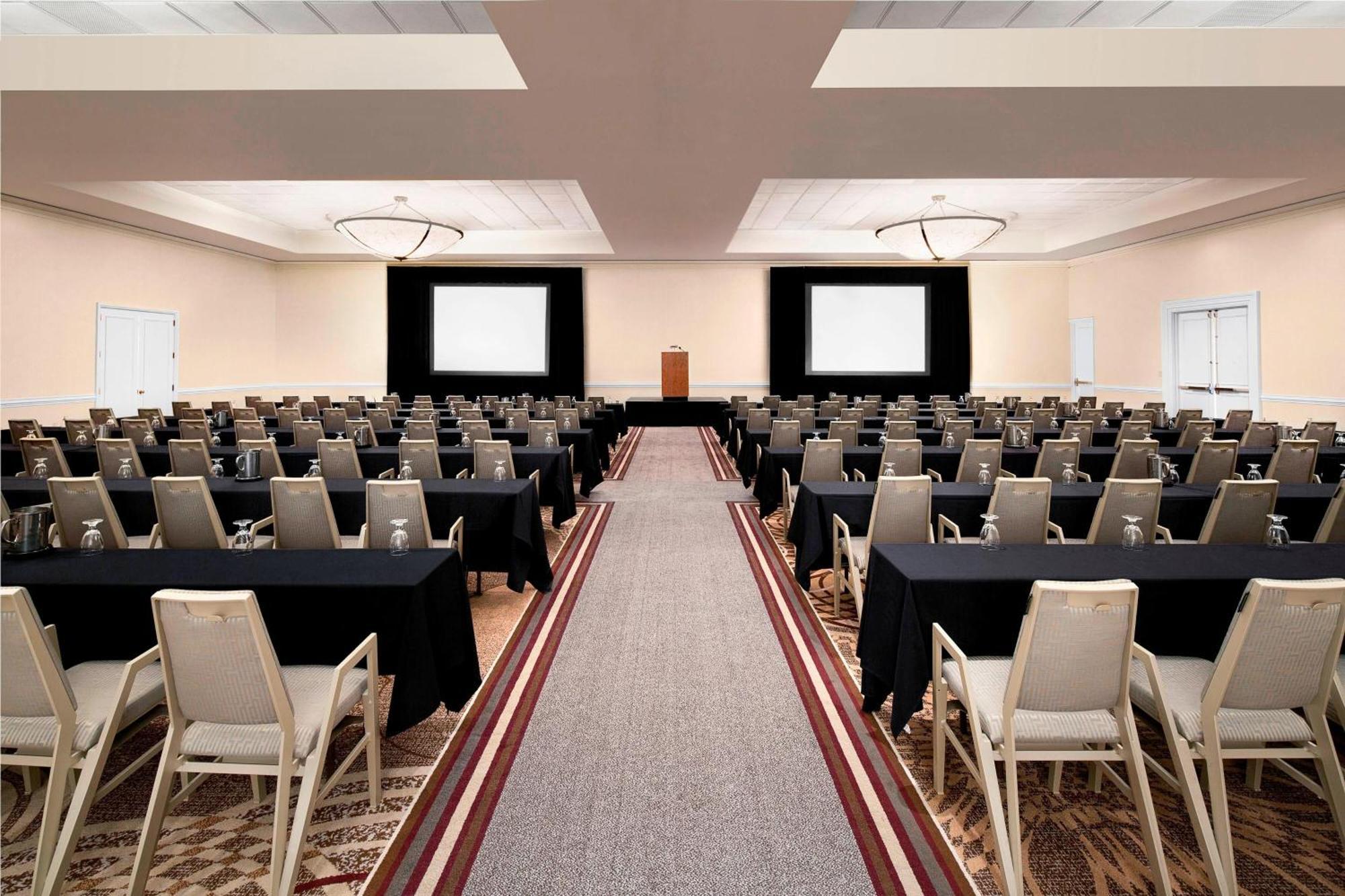 Sheraton Raleigh Hotel Esterno foto