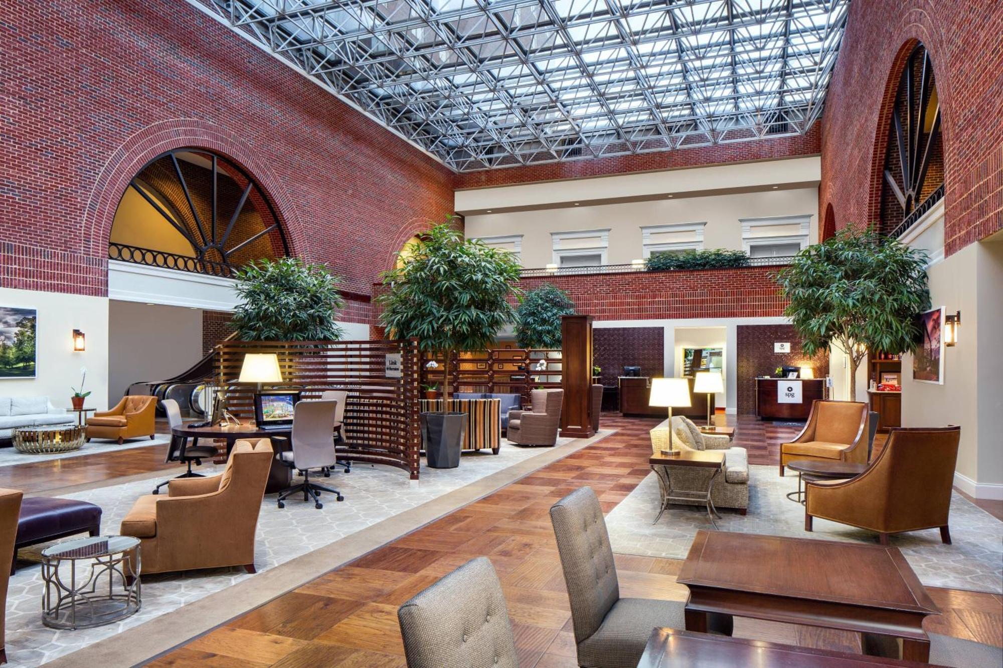 Sheraton Raleigh Hotel Esterno foto