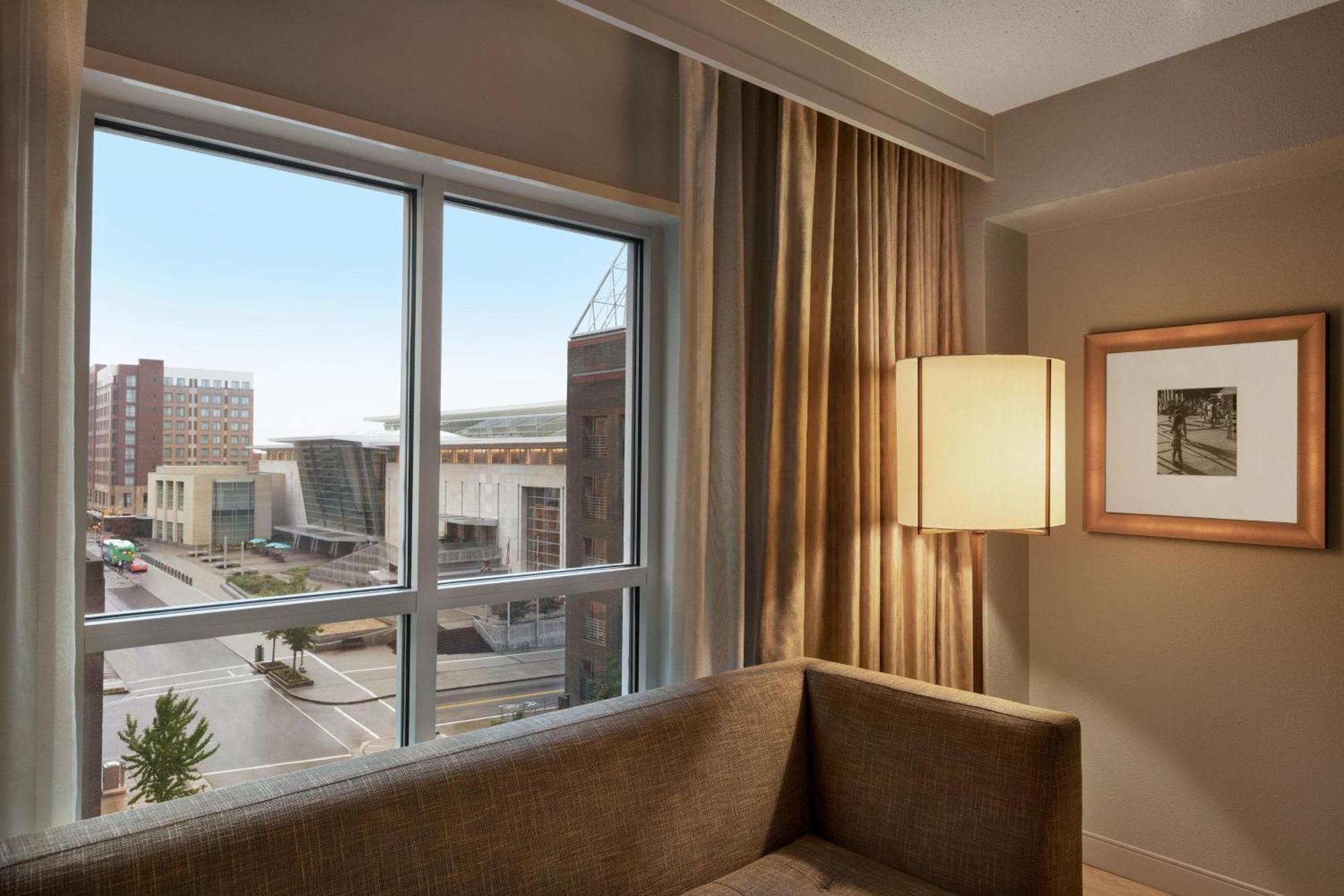 Sheraton Raleigh Hotel Esterno foto
