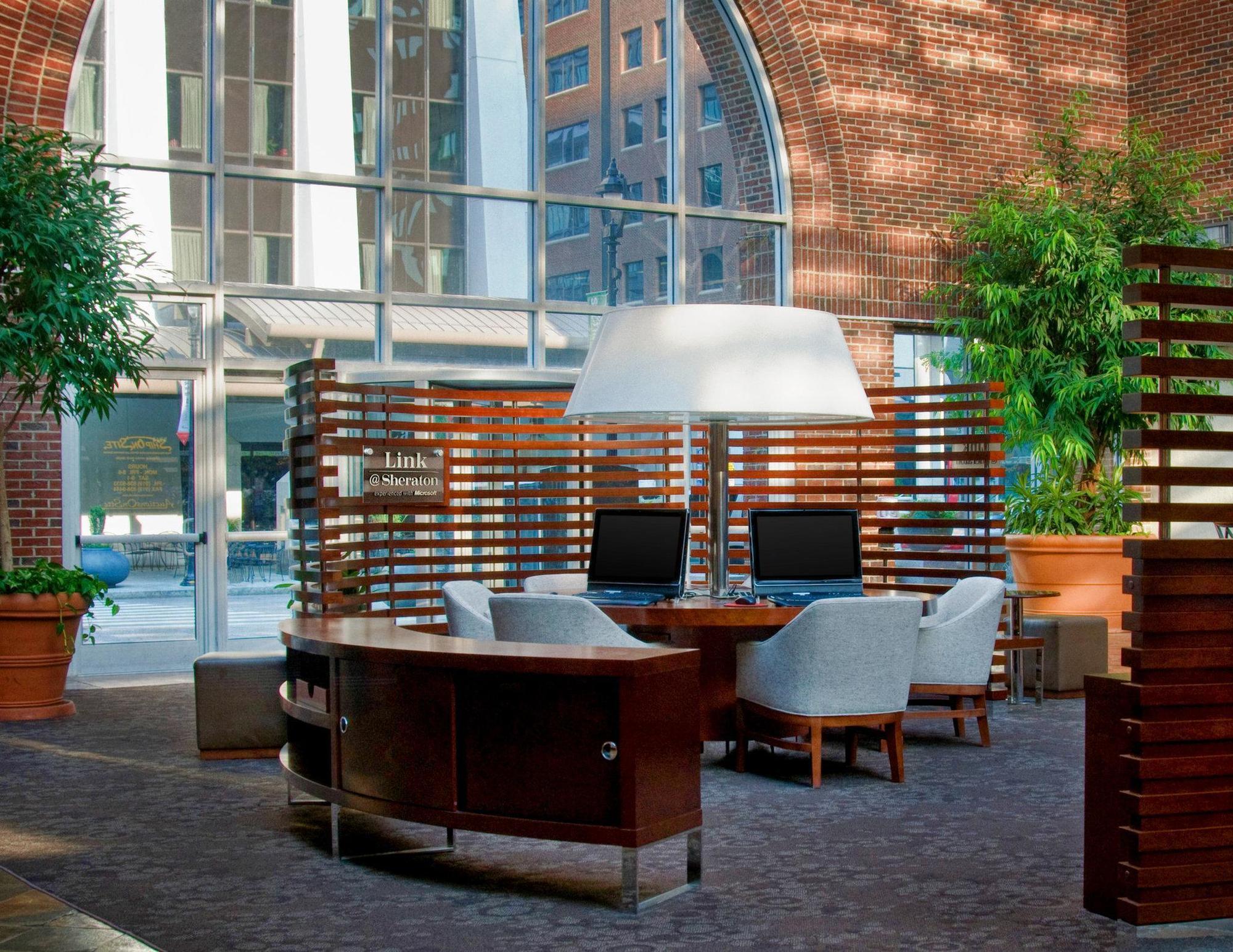Sheraton Raleigh Hotel Esterno foto