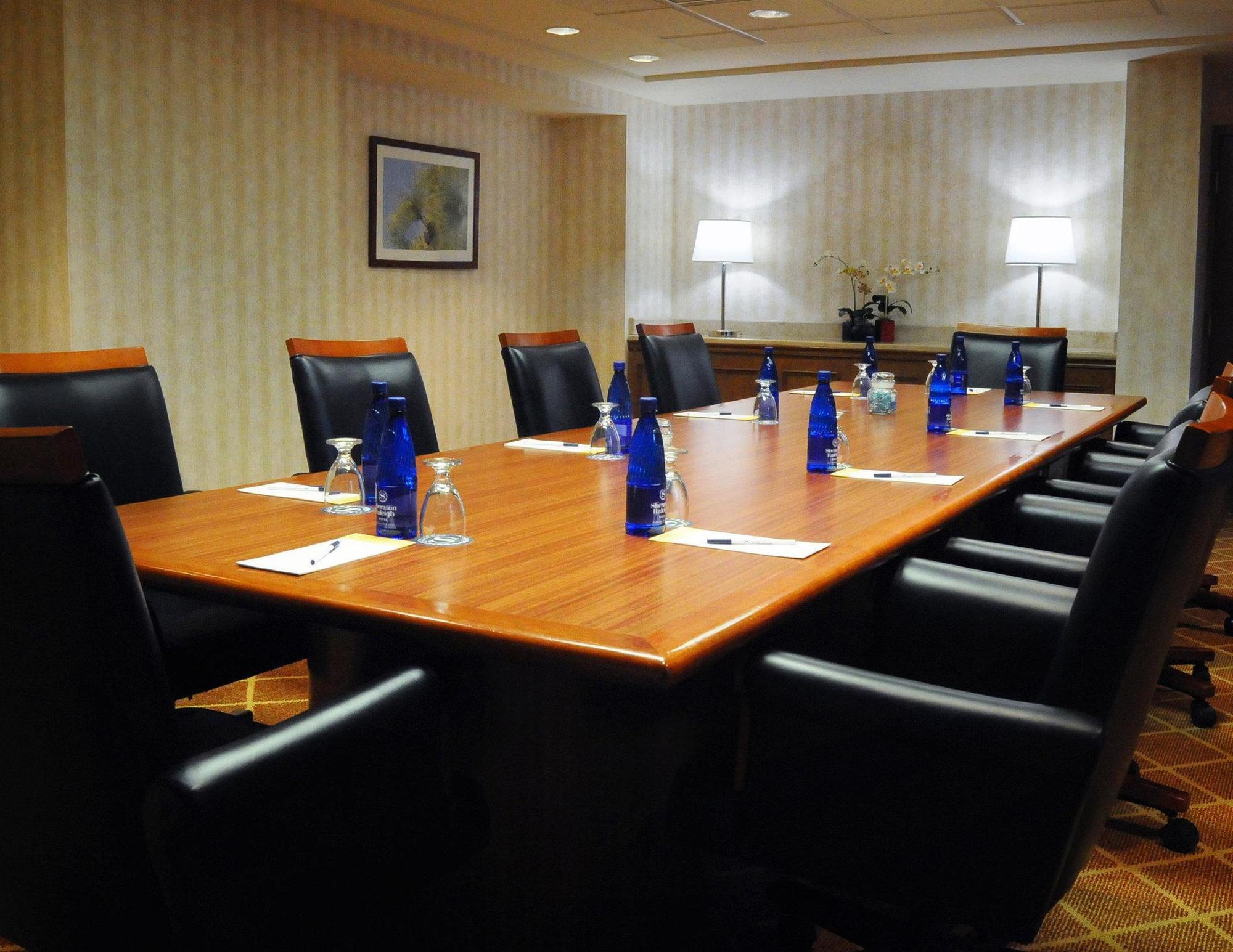 Sheraton Raleigh Hotel Esterno foto