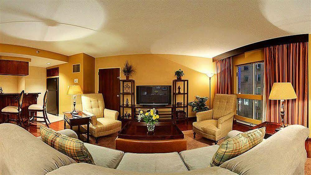 Sheraton Raleigh Hotel Esterno foto